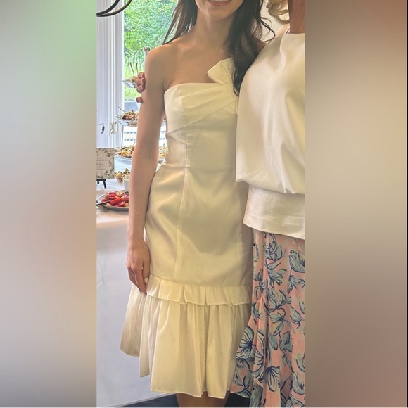 Alfred Angelo White Satin Crepe Dress - Picture 3 of 9